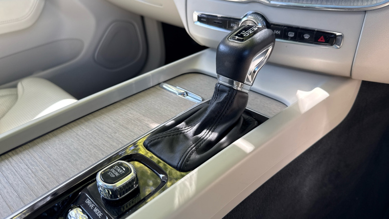 Volvo Xc60 2.0 D5 PowerPulse Inscription Pro 5dr AWD G tronic Diesel Estate